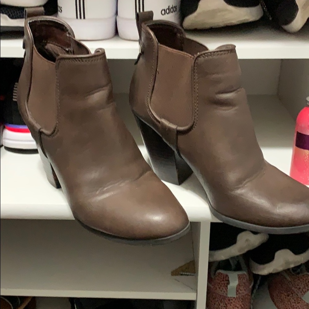 Carlos booties